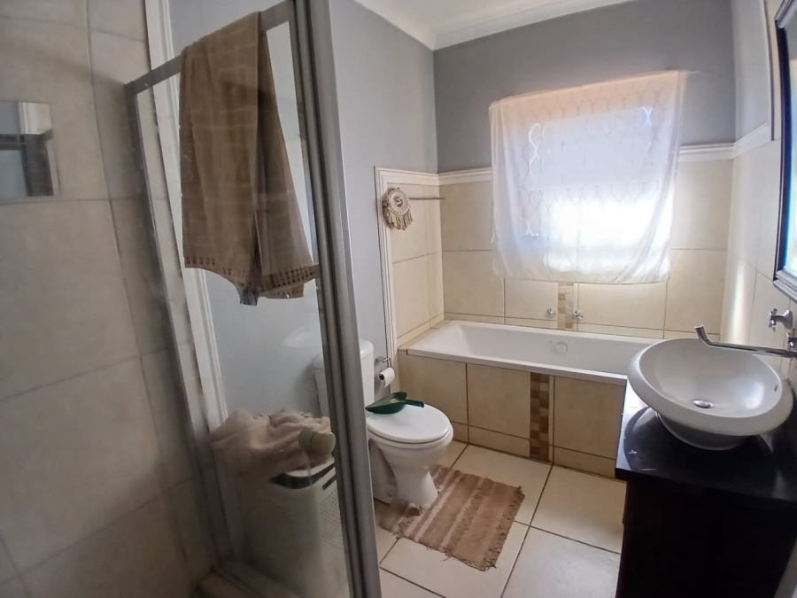 3 Bedroom Property for Sale in Kuruman Northern Cape